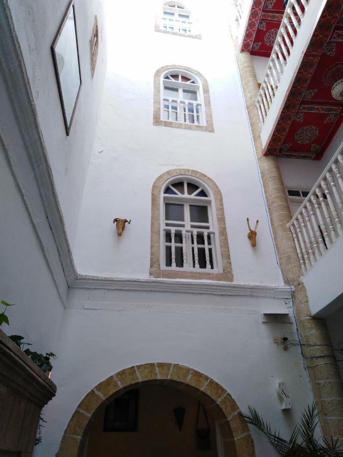 Riad Lalla Zina Есувейра Екстериор снимка